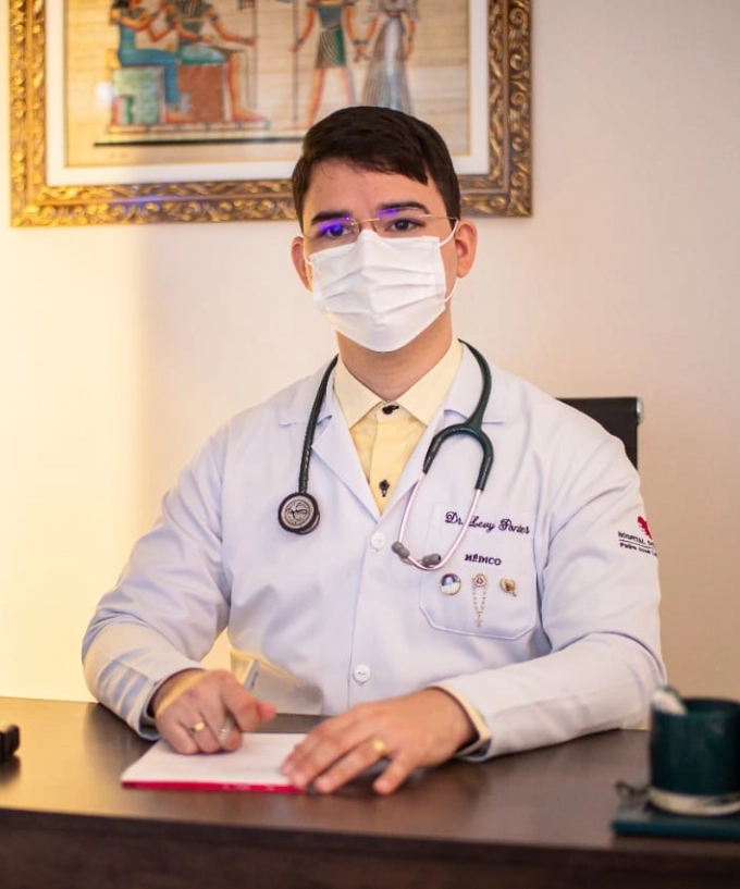 Dr. Levy Pontes, médico clínico e geriatra